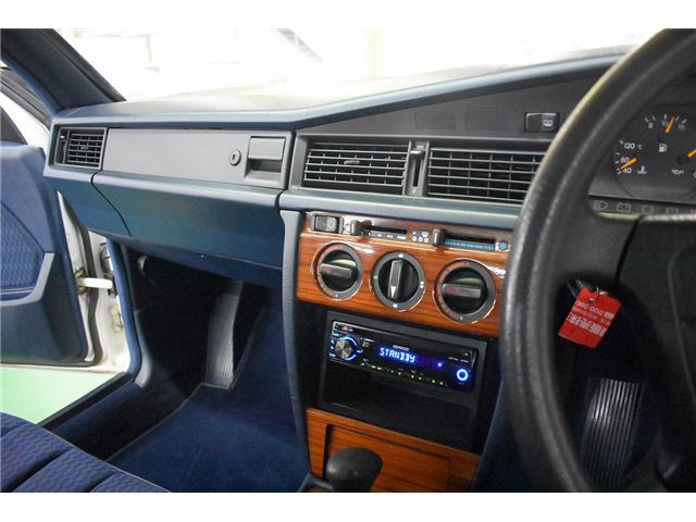 1992 Mercedes-BENZ 190 — миниатюра 34