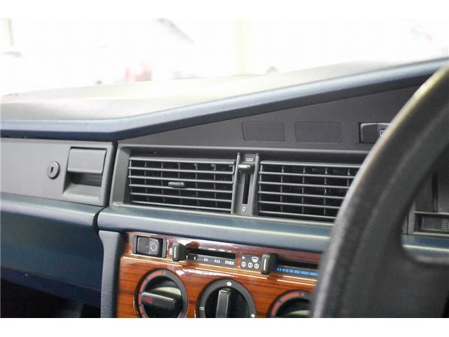 1992 Mercedes-BENZ 190 — миниатюра 39