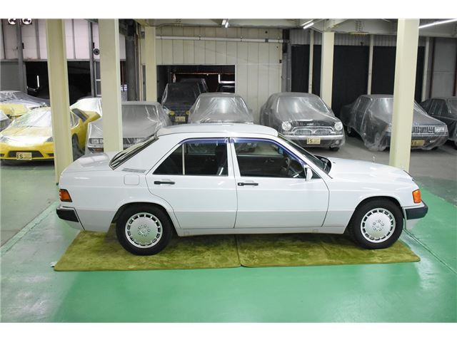1992 Mercedes-BENZ 190 — миниатюра 9