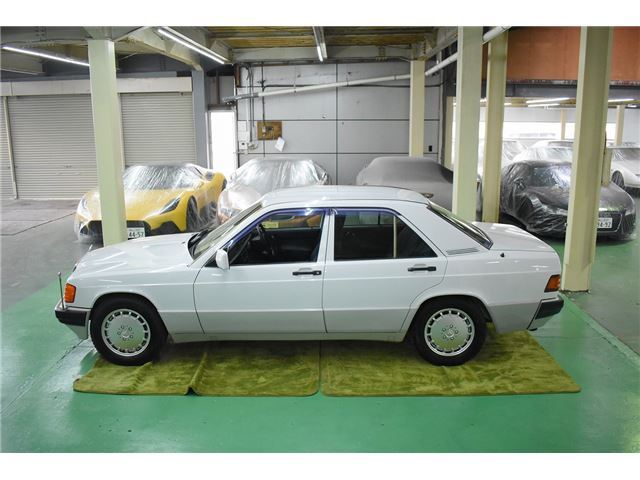 1992 Mercedes-BENZ 190 — миниатюра 8