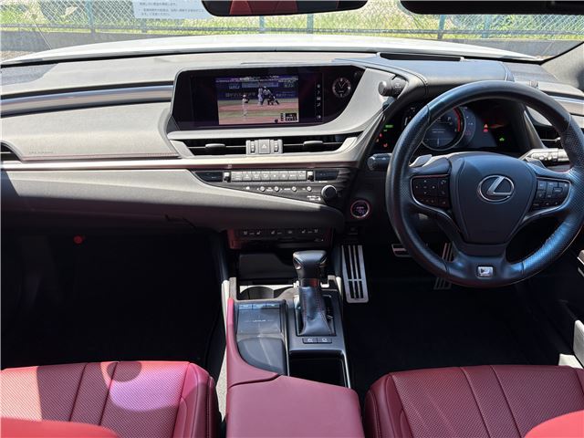 2019 Lexus ES photo 3