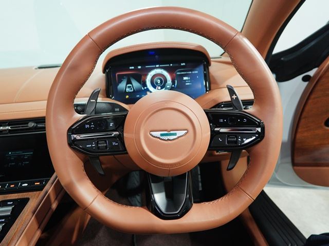2025 Aston Martin DB12 VOLANTE 缩略图 23