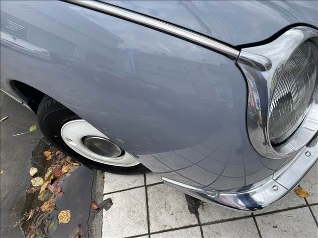1991 Nissan FIGARO — миниатюра 7