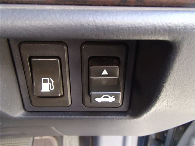 صورة مصغرة 33 لـ 1994 Nissan GLORIA