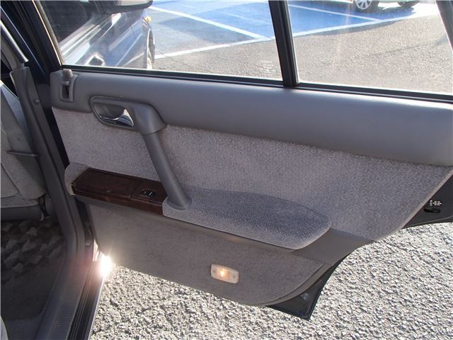 صورة مصغرة 35 لـ 1994 Nissan GLORIA