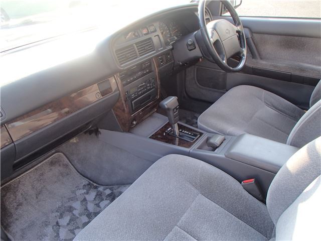صورة مصغرة 38 لـ 1994 Nissan GLORIA