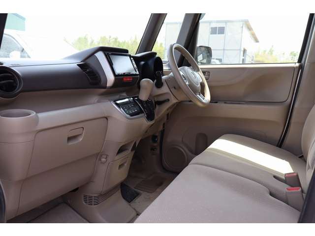2012 Honda N-BOX+ — миниатюра 19
