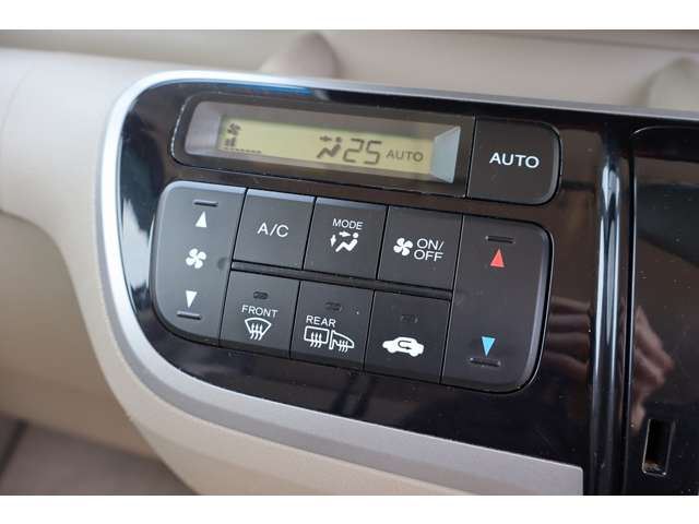 2012 Honda N-BOX+ — миниатюра 35
