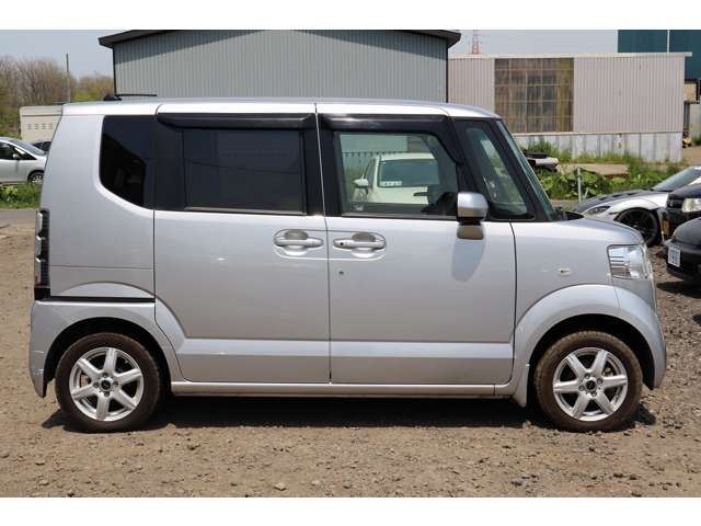 2012 Honda N-BOX+ 照片 10