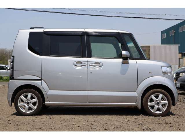 2012 Honda N-BOX+ 照片 9