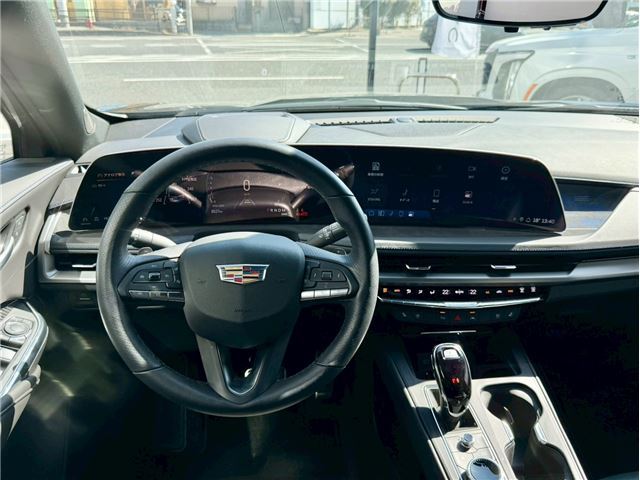 2025 Cadillac XT4 缩略图 32
