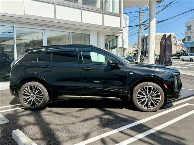 2025 Cadillac XT4 照片 8
