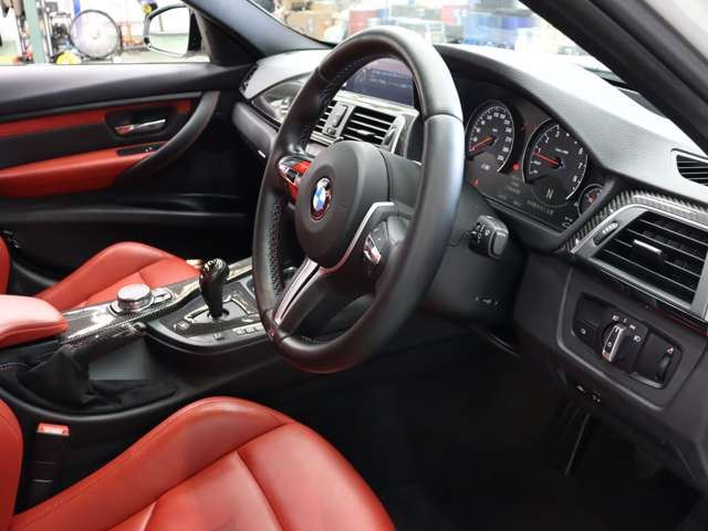 2016 BMW M3 SEDAN photo 4