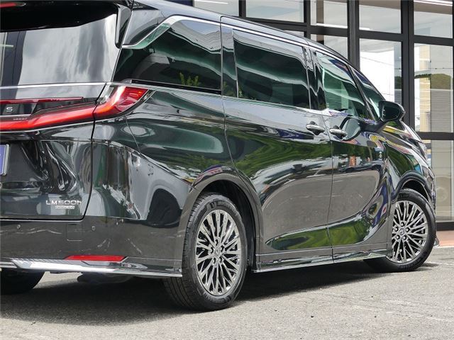 2024 Lexus LM thumbnail 48