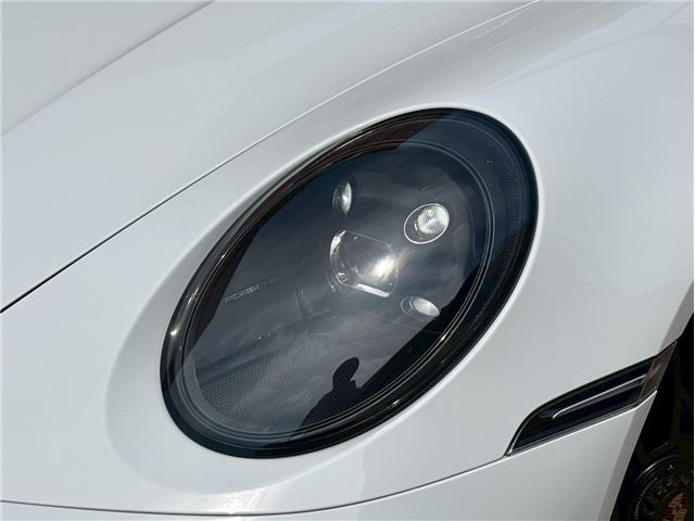 2022 Porsche 911 — миниатюра 25