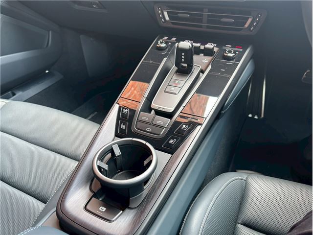 2022 Porsche 911 — миниатюра 39