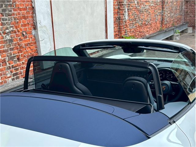 2022 Porsche 911 — миниатюра 52