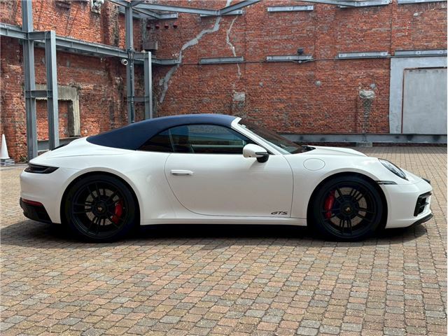 2022 Porsche 911 — миниатюра 8