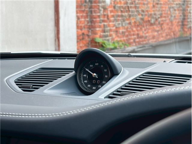 2022 Porsche 911 — миниатюра 5