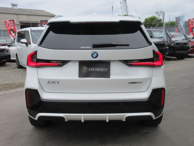 2023 BMW IX1 thumbnail 22