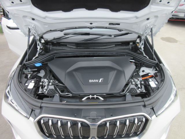 2023 BMW IX1 thumbnail 26