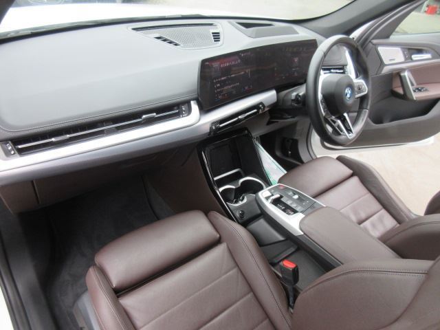 2023 BMW IX1 thumbnail 39
