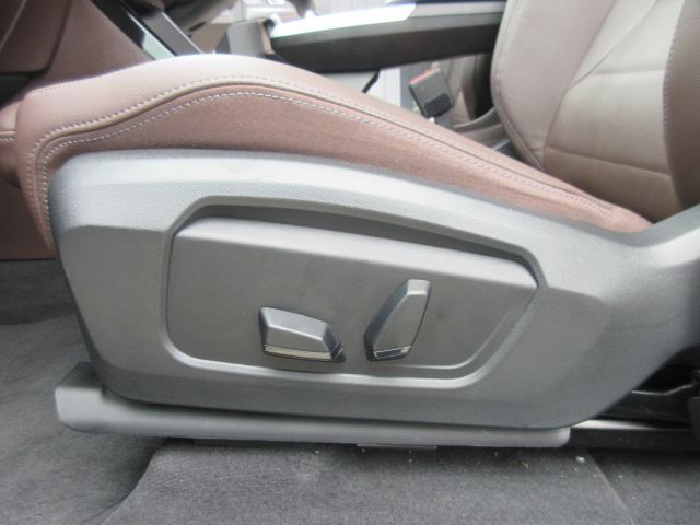 2023 BMW IX1 thumbnail 41