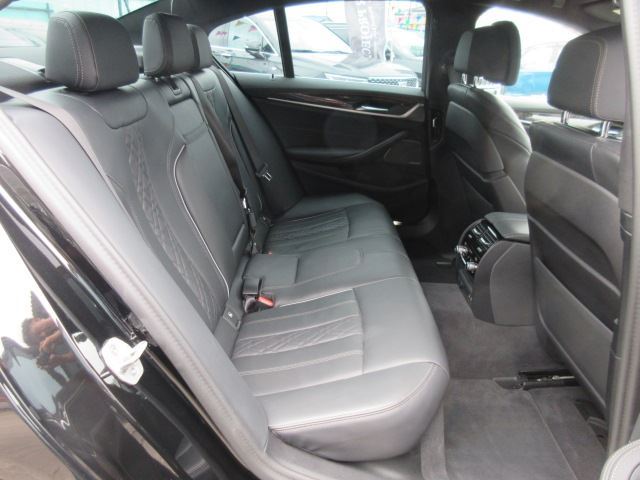 2023 BMW 5 SERIES — миниатюра 31