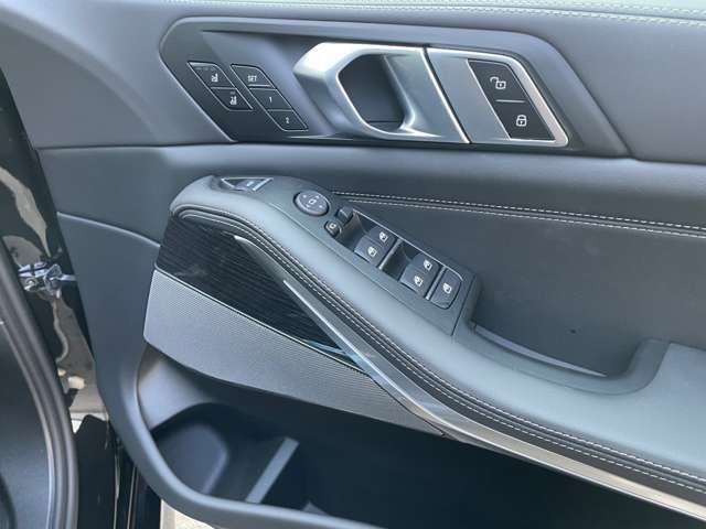 2025 BMW X5 缩略图 17