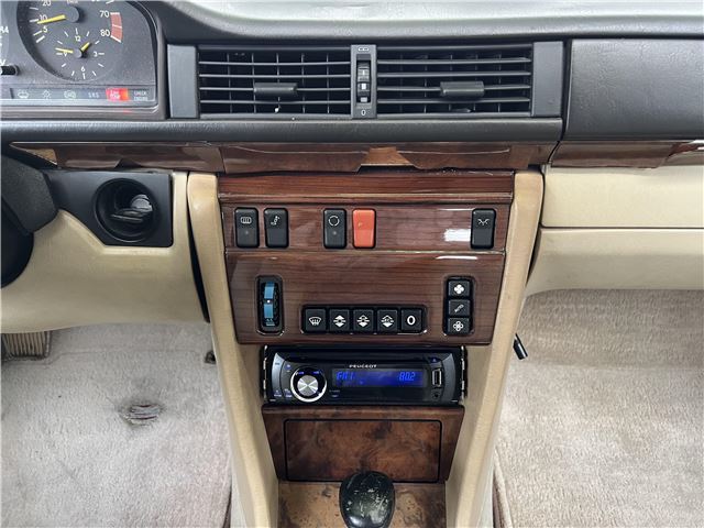 1991 Mercedes-BENZ MEDIUM-CLASS 缩略图 21