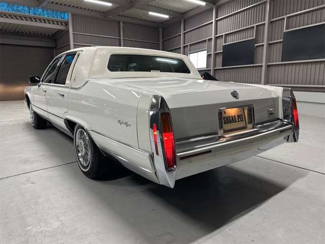 1992 Cadillac FLEETWOOD thumbnail 13