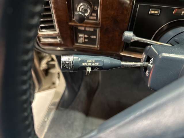 1992 Cadillac FLEETWOOD thumbnail 30