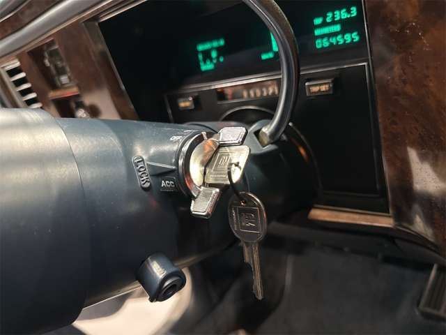 1992 Cadillac FLEETWOOD thumbnail 31