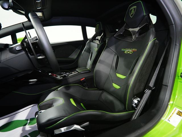 صورة 10 لـ 2021 Lamborghini HURACAN