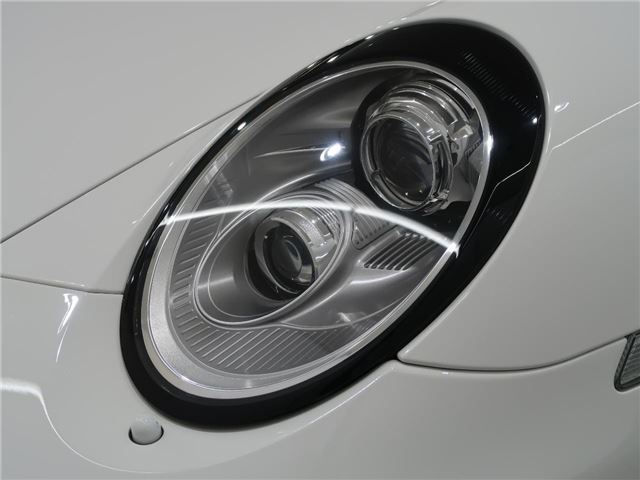 2011 Porsche 911 — миниатюра 10