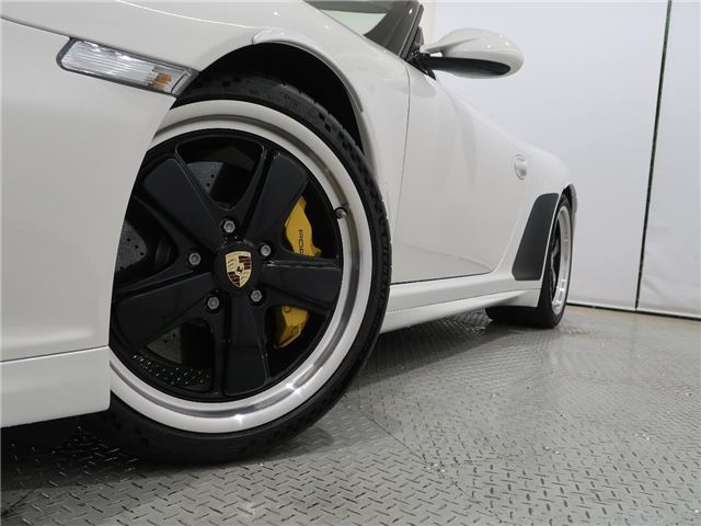 2011 Porsche 911 — миниатюра 4