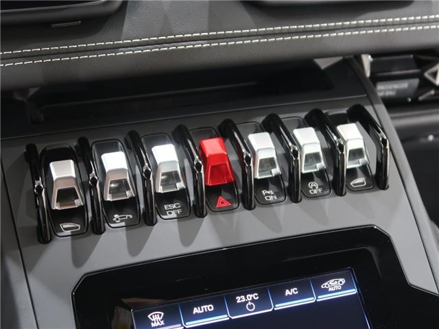 صورة مصغرة 9 لـ 2022 Lamborghini HURACAN