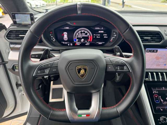 2018 Lamborghini URUS 照片 8