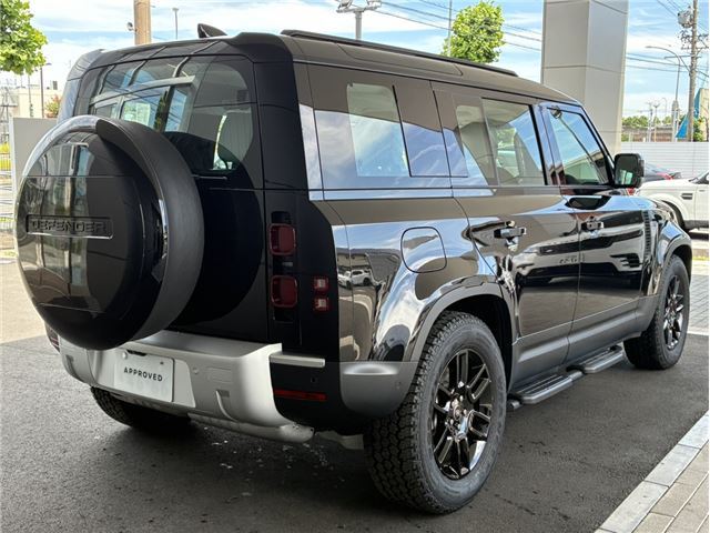 2025 LAND Rover DEFENDER thumbnail 2