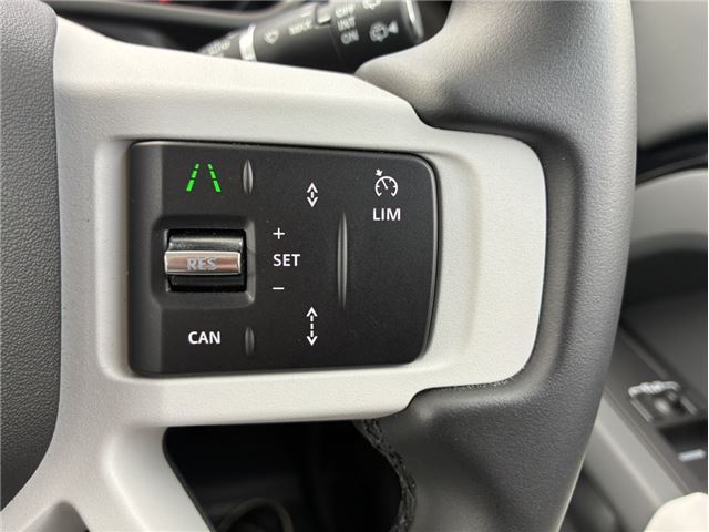 2025 LAND Rover DEFENDER thumbnail 30