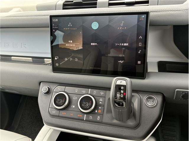 2025 LAND Rover DEFENDER thumbnail 39