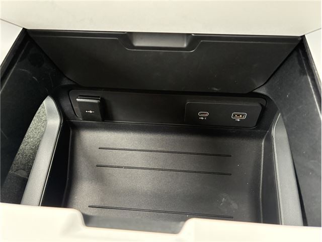 2025 LAND Rover DEFENDER thumbnail 44
