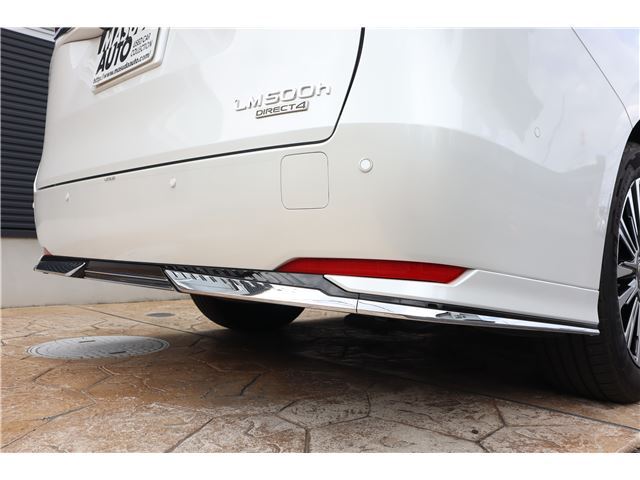 2024 Lexus LM thumbnail 27