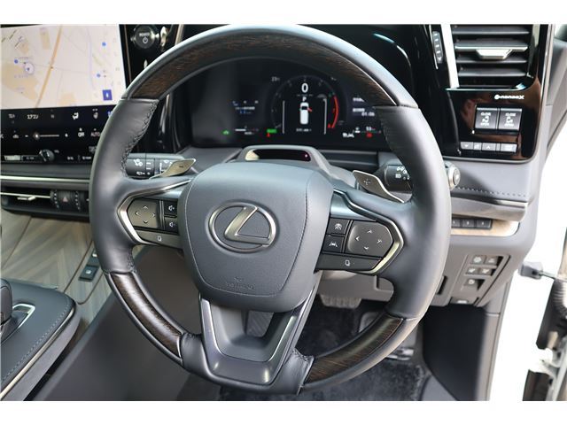 2024 Lexus LM thumbnail 42