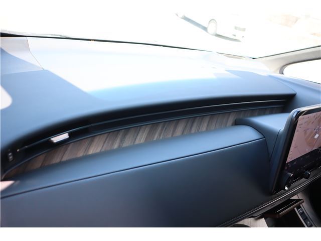 2024 Lexus LM thumbnail 78