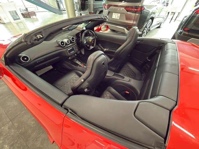 صورة مصغرة 12 لـ 2016 Ferrari CALIFORNIA T