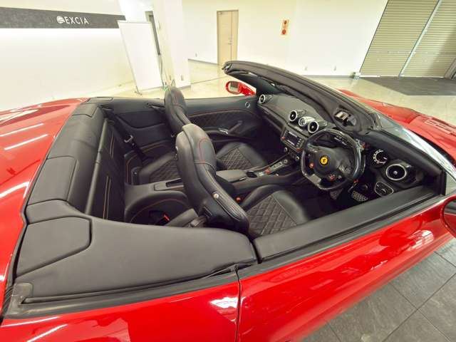 صورة مصغرة 17 لـ 2016 Ferrari CALIFORNIA T
