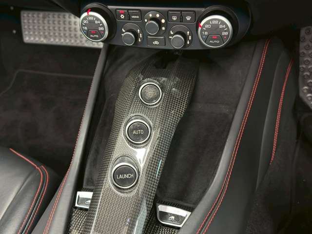 صورة مصغرة 36 لـ 2016 Ferrari CALIFORNIA T