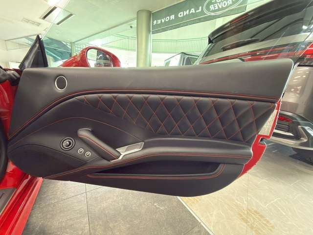 صورة مصغرة 52 لـ 2016 Ferrari CALIFORNIA T