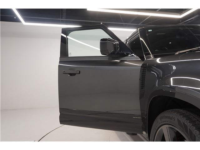 صورة مصغرة 30 لـ 2023 LAND Rover DEFENDER